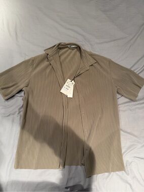 Zara Men's Beige Short Sleeve Button-Down Shirt